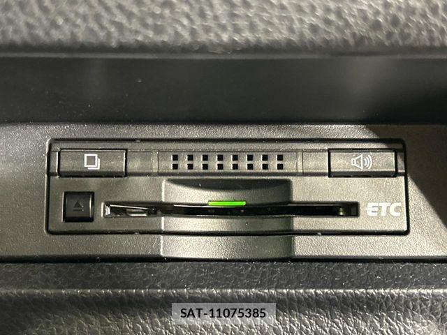 Toyota VOXY 2014-03 7620935-7