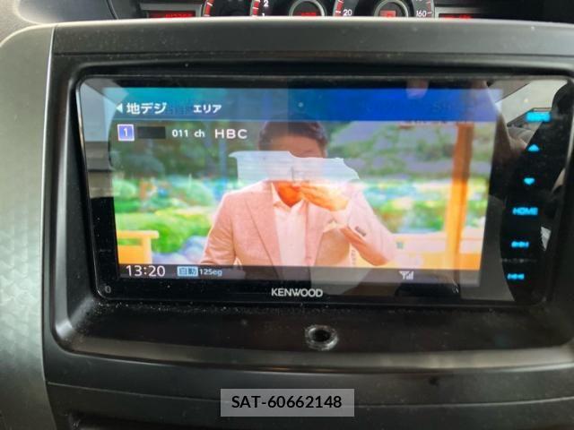 Toyota VOXY 2013-08 7730071-10