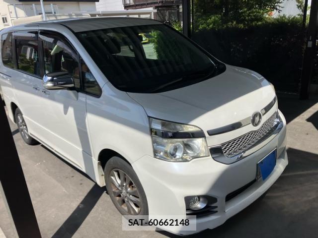 Toyota VOXY 2013-08 7730071-2