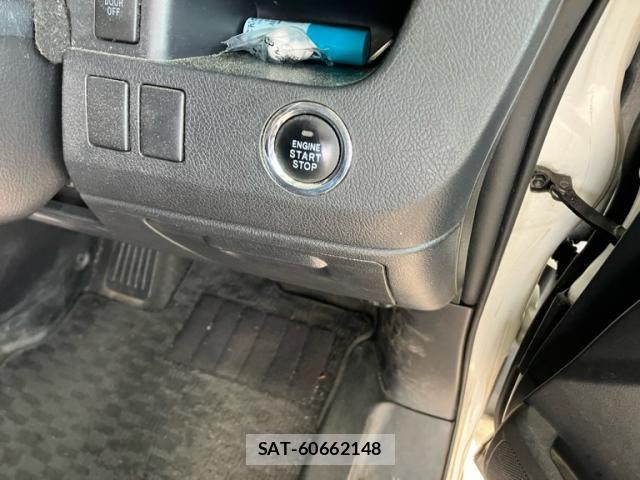 Toyota VOXY 2013-08 7730071-8