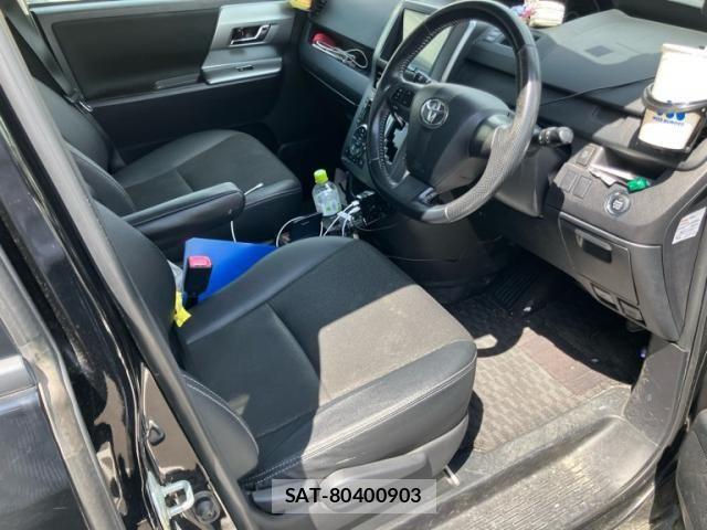 Toyota VOXY 2013-07 7730070-13