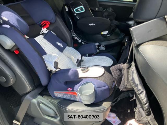Toyota VOXY 2013-07 7730070-16