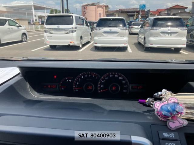 Toyota VOXY 2013-07 7730070-23