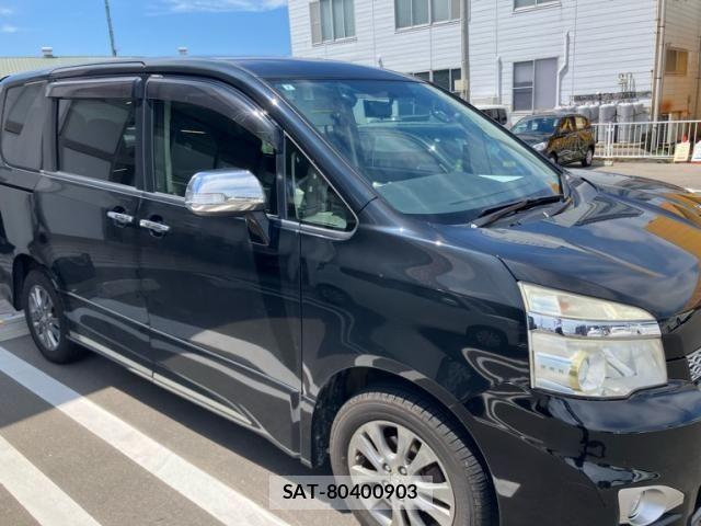 Toyota VOXY 2013-07 7730070-2