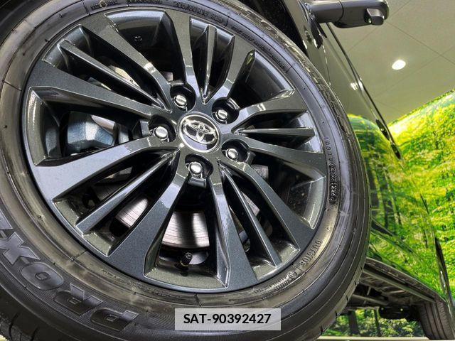 Toyota VOXY 2026-06 7730060-13
