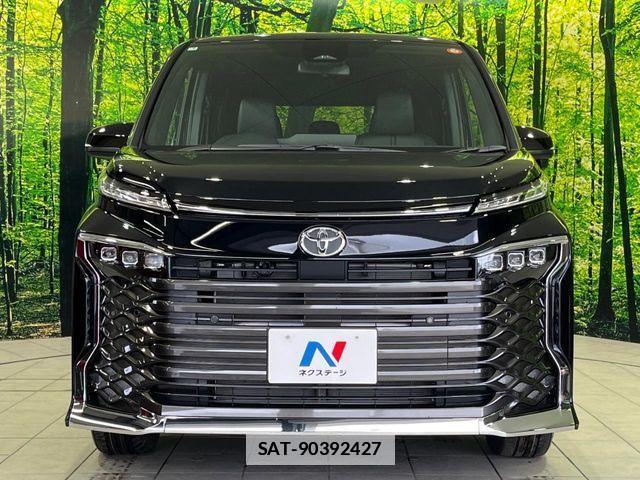 Toyota VOXY 2026-06 7730060-14