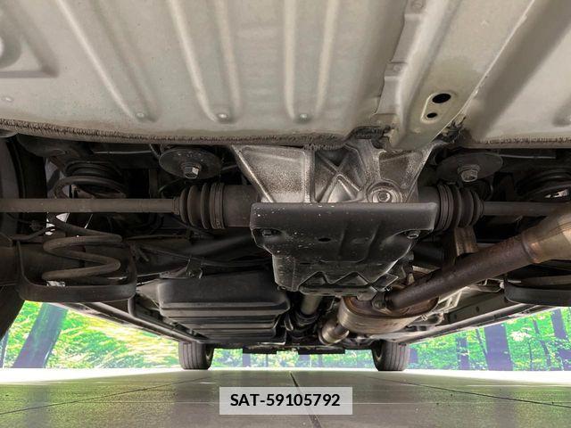 Toyota VOXY 2018-03 7730062-19