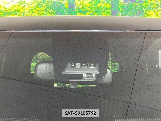 Toyota VOXY 2018-03 7730062-2