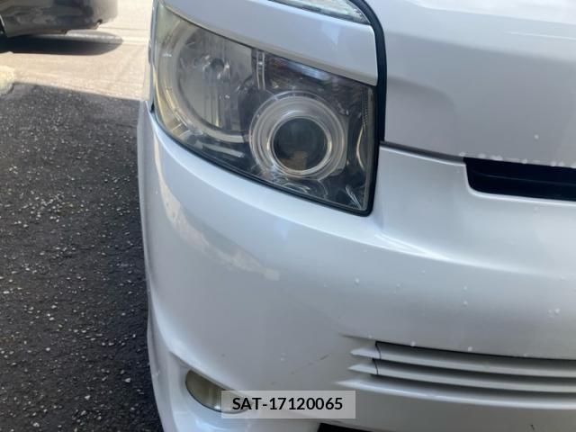 Toyota VOXY 2007-09 7730072-3