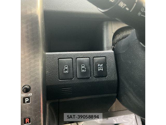 Toyota VOXY 2013-11 7730066-5