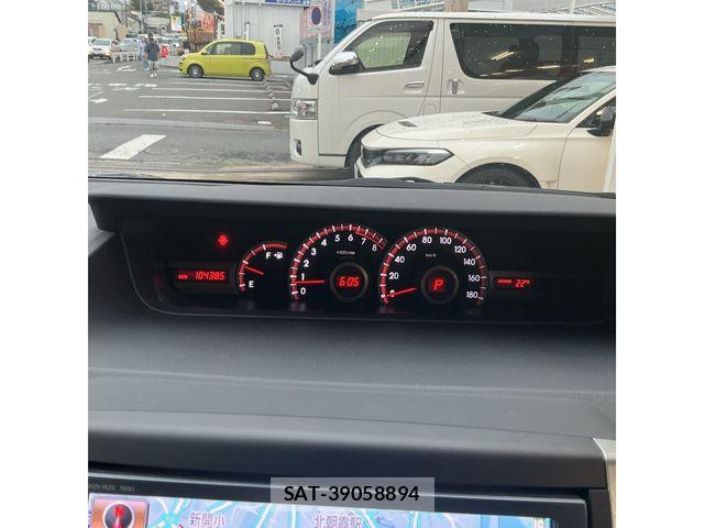 Toyota VOXY 2013-11 7730066-7