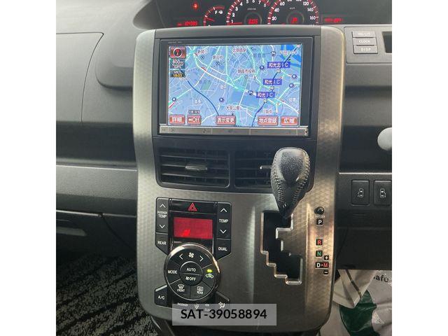 Toyota VOXY 2013-11 7730066-8