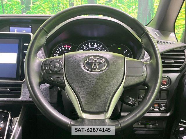 Toyota VOXY 2021-03 7730061-11