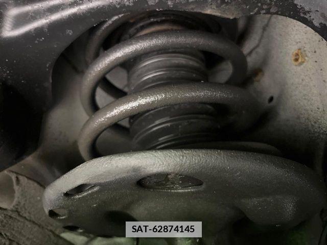 Toyota VOXY 2021-03 7730061-19