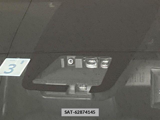 Toyota VOXY 2021-03 7730061-2