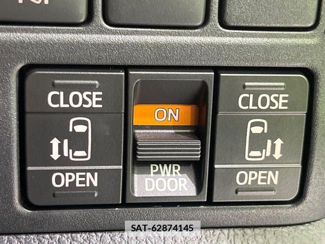 Toyota VOXY 2021-03 7730061-6