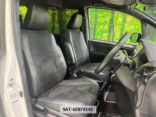 Toyota VOXY 2021-03 7730061-7