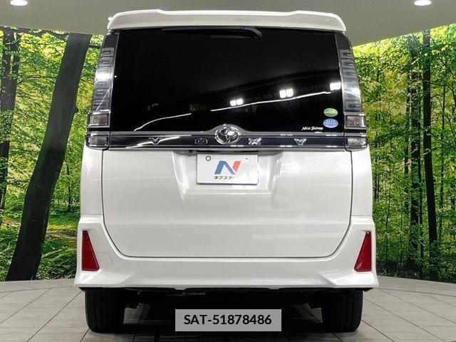 Toyota VOXY 2018-07 7789997-16