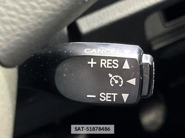 Toyota VOXY 2018-07 7789997-6