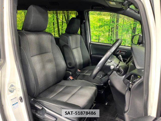Toyota VOXY 2018-07 7789997-8