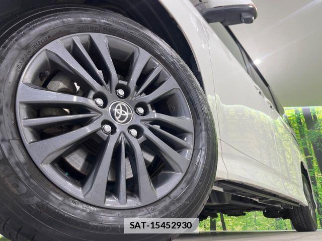 Toyota VOXY 2023-06 7790001-13