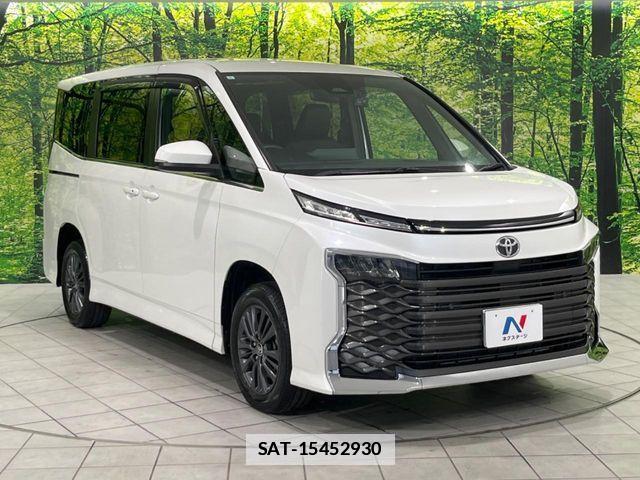 Toyota VOXY 2023-06 7790001-16