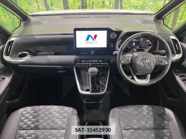 Toyota VOXY 2023-06 7790001-1