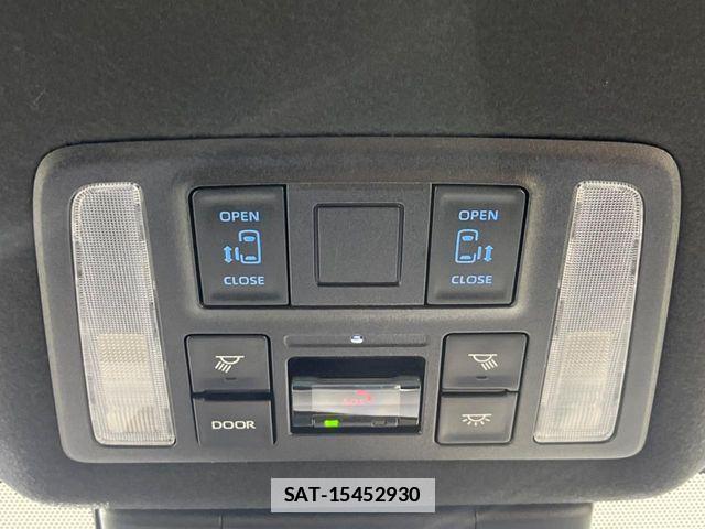Toyota VOXY 2023-06 7790001-4