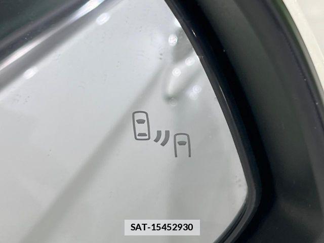 Toyota VOXY 2023-06 7790001-5