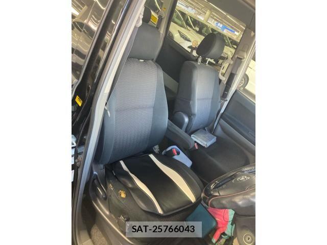 Toyota VOXY 2005-07 7789987-14