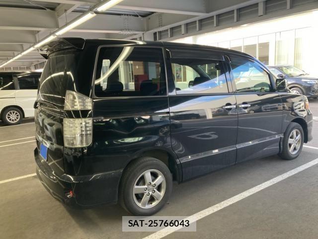 Toyota VOXY 2005-07 7789987-4