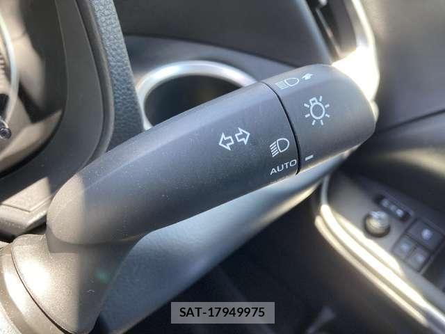 Toyota VOXY 2022-04 7790002-15