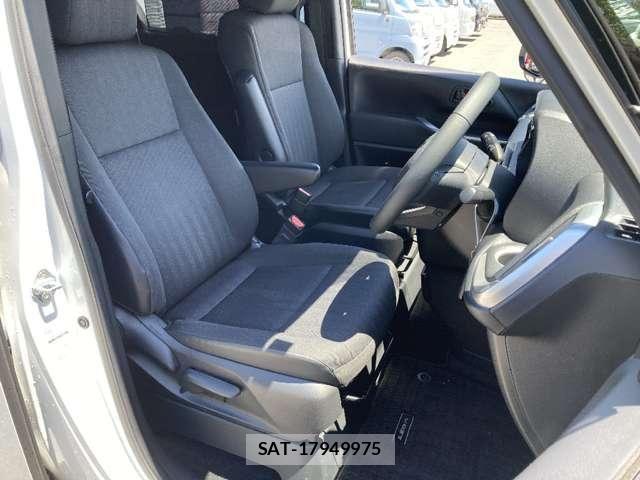 Toyota VOXY 2022-04 7790002-22