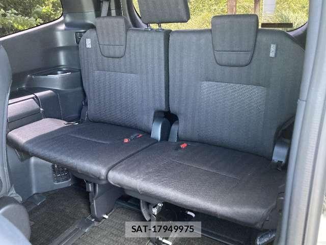 Toyota VOXY 2022-04 7790002-26
