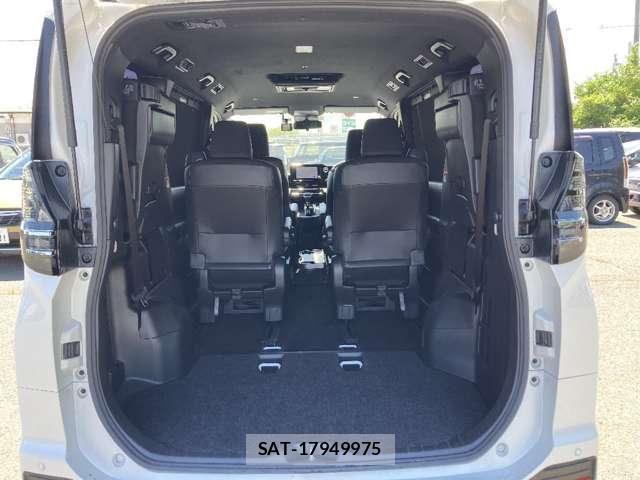 Toyota VOXY 2022-04 7790002-27