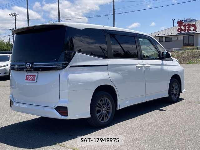 Toyota VOXY 2022-04 7790002-4
