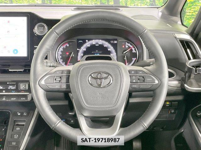 Toyota VOXY 2023-03 7790004-12