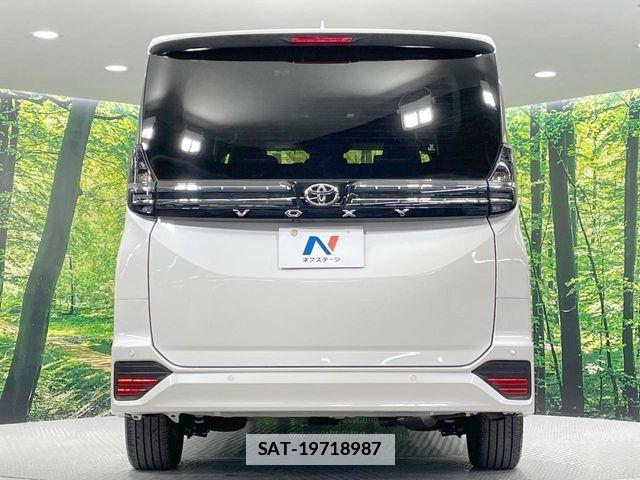 Toyota VOXY 2023-03 7790004-16