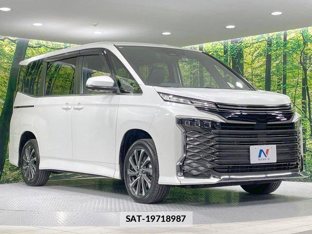 Toyota VOXY 2023-03 7790004-17