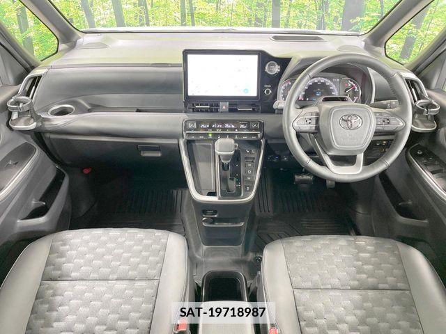 Toyota VOXY 2023-03 7790004-1
