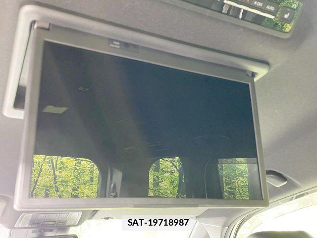 Toyota VOXY 2023-03 7790004-3