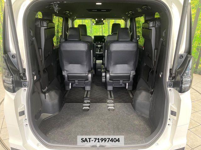 Toyota VOXY 2023-04 7789998-11