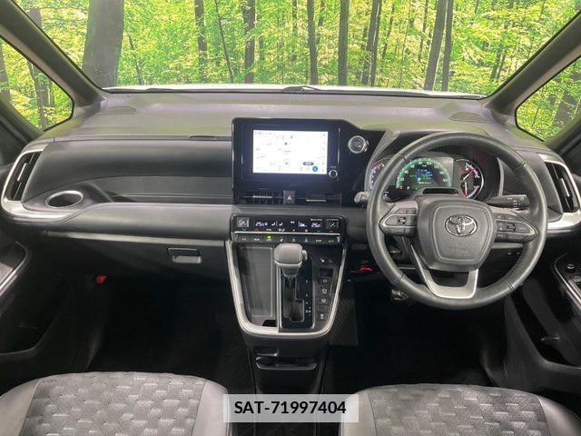 Toyota VOXY 2023-04 7789998-1