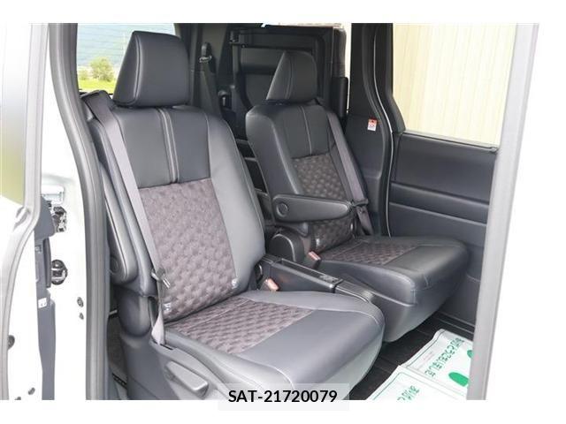 Toyota VOXY 2026-04 7880150-14