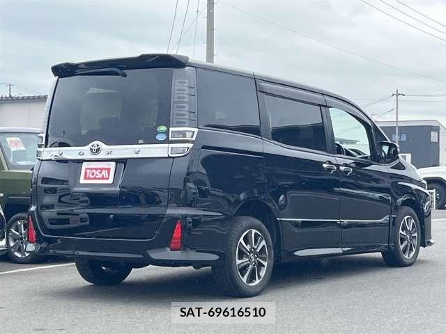 Toyota VOXY 2018-06 7880151-20