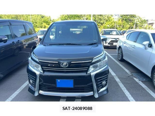 Toyota VOXY 2015-04 7880156-1