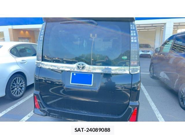 Toyota VOXY 2015-04 7880156-3