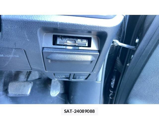 Toyota VOXY 2015-04 7880156-6