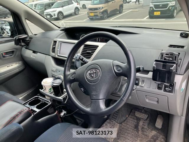 Toyota VOXY 2005-07 7880157-10