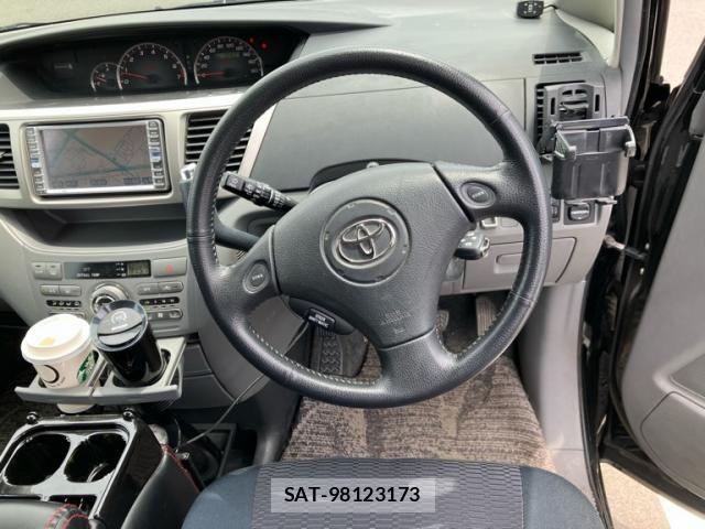 Toyota VOXY 2005-07 7880157-13